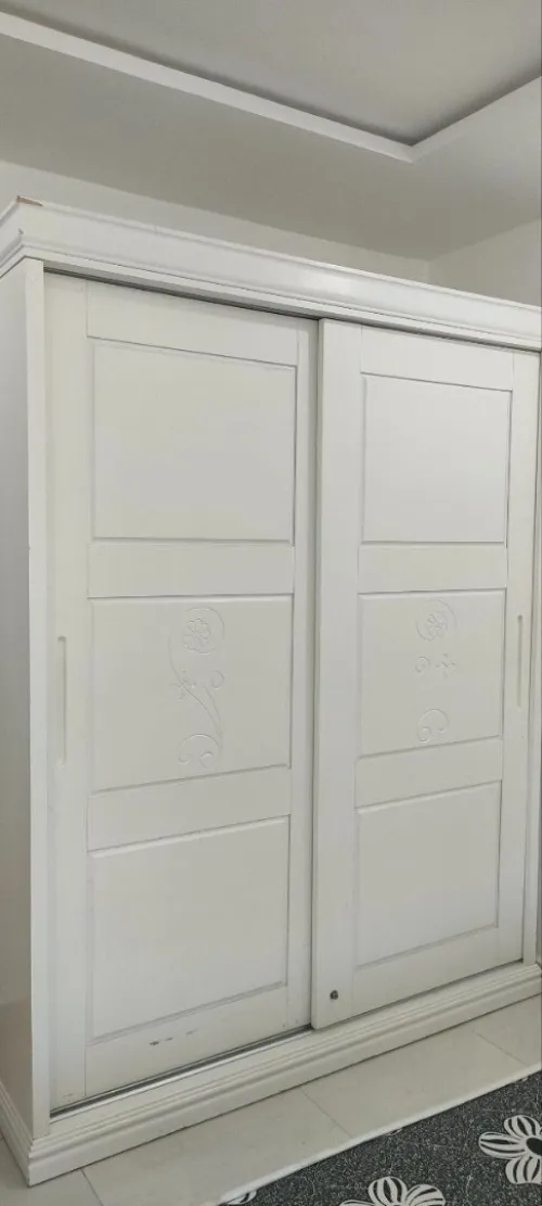 Armoire et canape+le matelas 