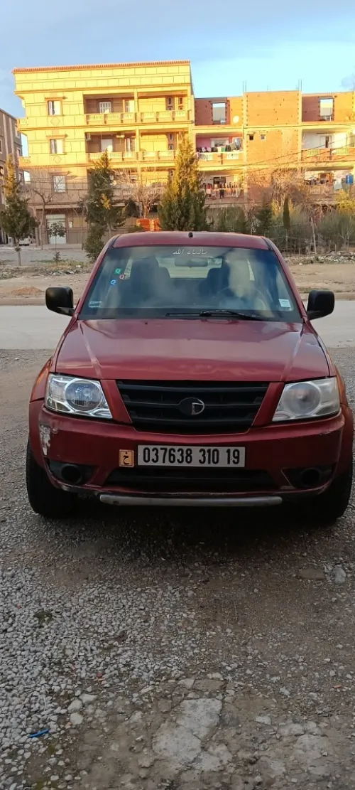 Tata Xenon 2010 