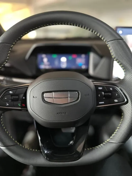 Geely Coolray 2025 Fol