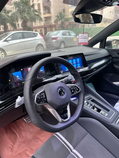 Volkswagen Golf 8 2025 R-Line