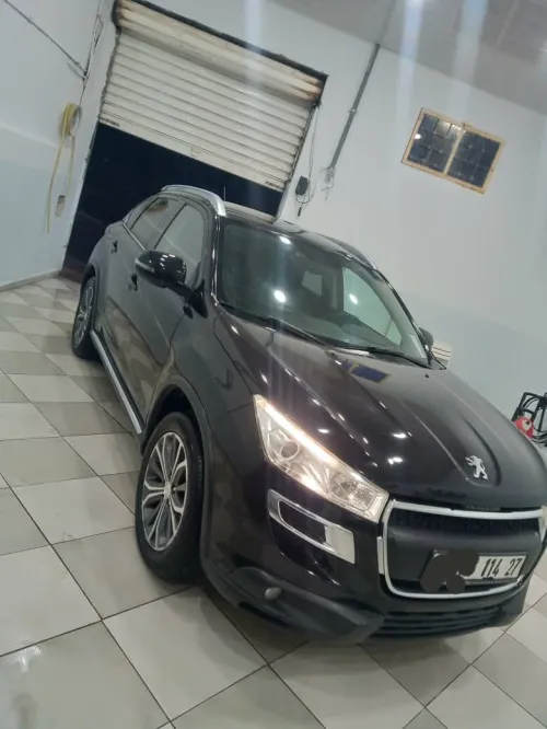 Peugeot 4008 2014 Alur
