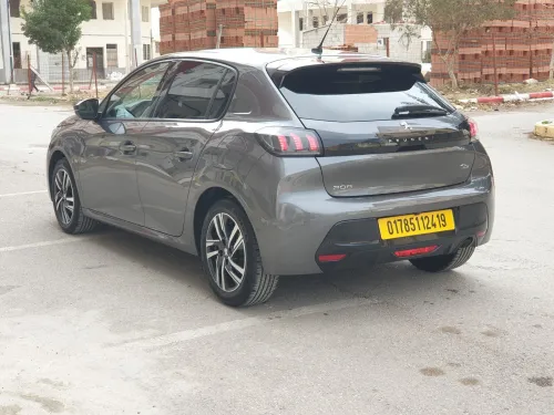 Peugeot 208 2024 Allure Pack