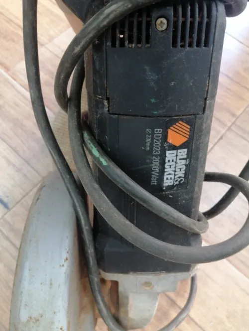 Tronçonneuse Black et decker 