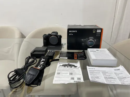 Sony A7 III : Très bon état / 6k click + carte mémoire 128 gb