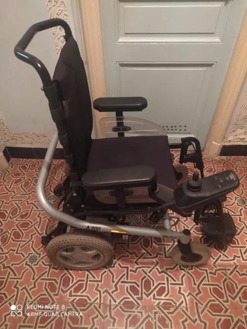 FAUTEUIL ROULANT ELECTRIQUE