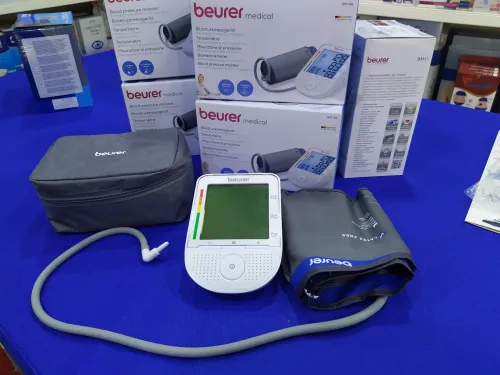 Beurer BM49 Tensiomètre électronique à bras à fonction vocale