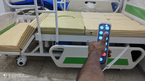 Lit Médicalisé Électrique 7 Position Avec Toilettes En ABS Importation