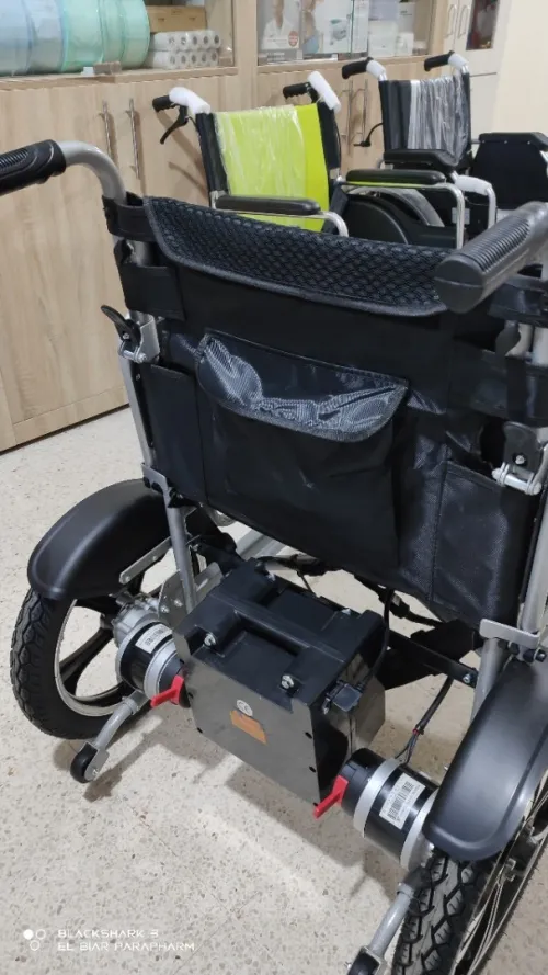 Fauteuil roulant Electrique pliable et léger