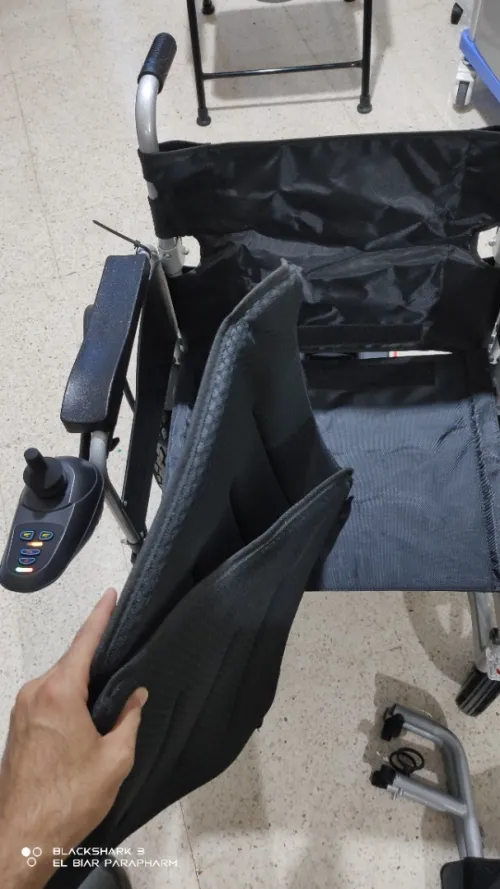 Fauteuil roulant Electrique pliable et léger