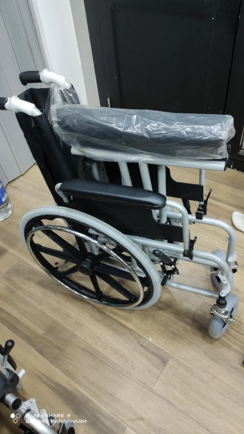 Fauteuil roulant large 56 cm penu gonflable 