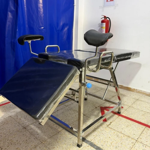 Table gynécologique professionnel CL-HB0069N en acier inoxydable