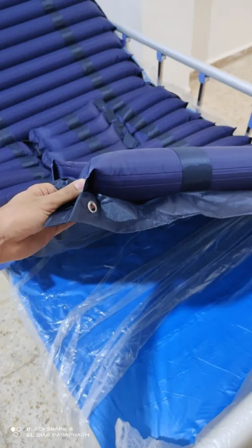 MATELAS A AIR MEDICAL ANTI-ESCARRES AVEC TROU BX-P03