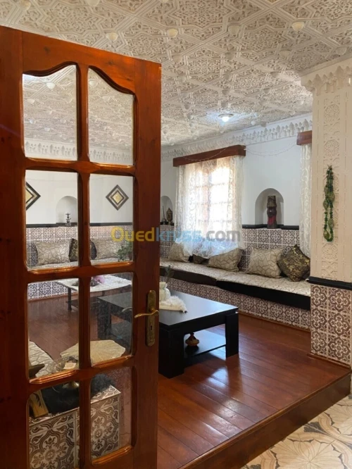 Vente Appartement Niveau de villa F4 Alger Kouba