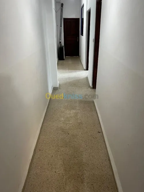 Location Appartement Niveau de villa F3 Alger Kouba