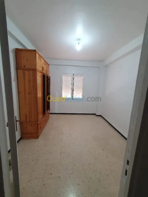 Location Appartement F4 Alger Bir mourad rais