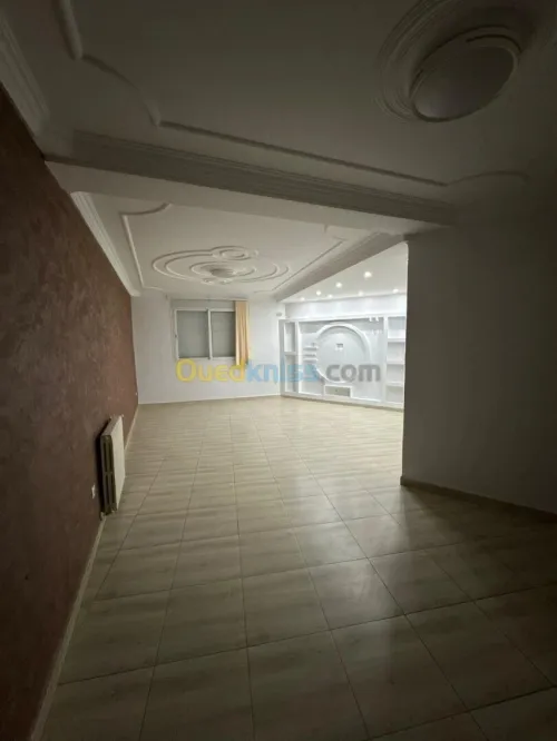 Location Appartement Niveau de villa F4 Alger Birkhadem