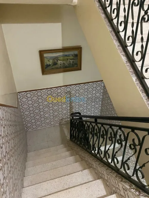 Vente Appartement Niveau de villa F4 Alger Kouba
