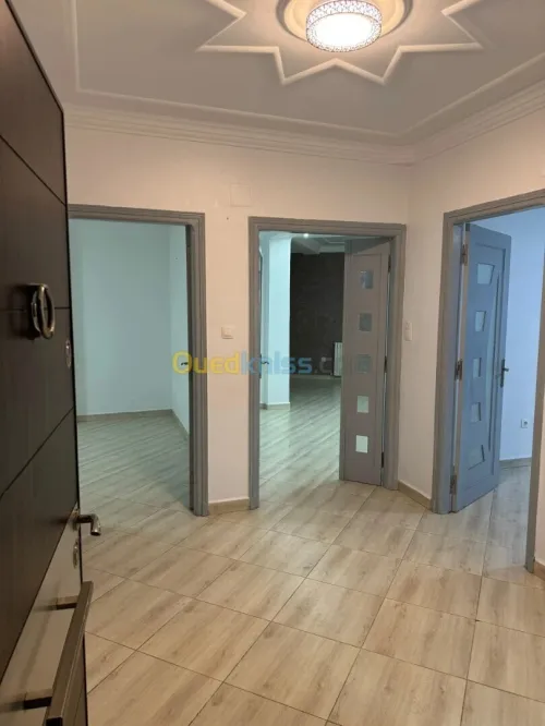 Location Appartement Niveau de villa F4 Alger Birkhadem