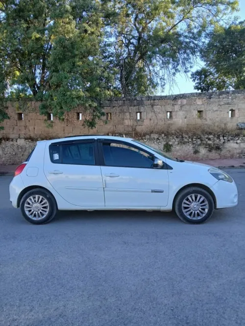 Renault Clio 3 2012 Night and Day