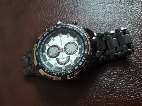 MONTRES QUARTZ pour HOMMES - ساعات للرجال