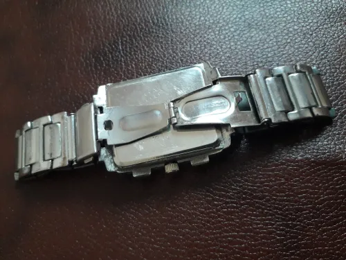 MONTRES QUARTZ pour HOMMES - ساعات للرجال