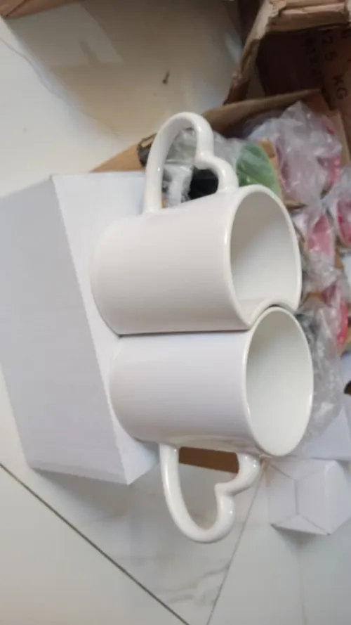 Mugs personnalisés /  أكواب مُخصّصة حسب الطلب 