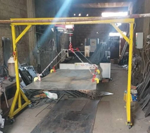 Panneau de levage de tôles