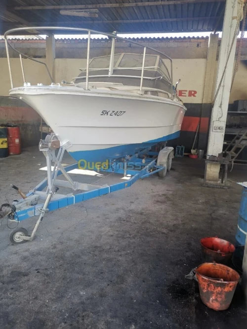 Bateau deux cabine 