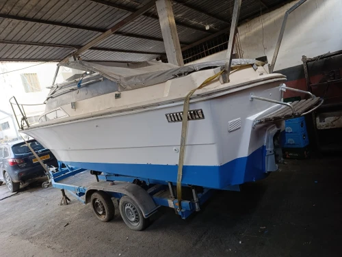 Bateau deux cabine 