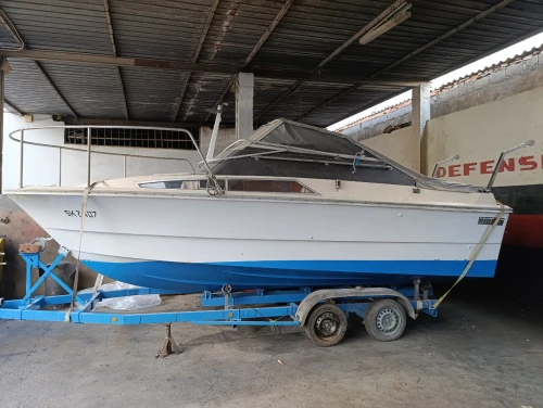 Bateau deux cabine 