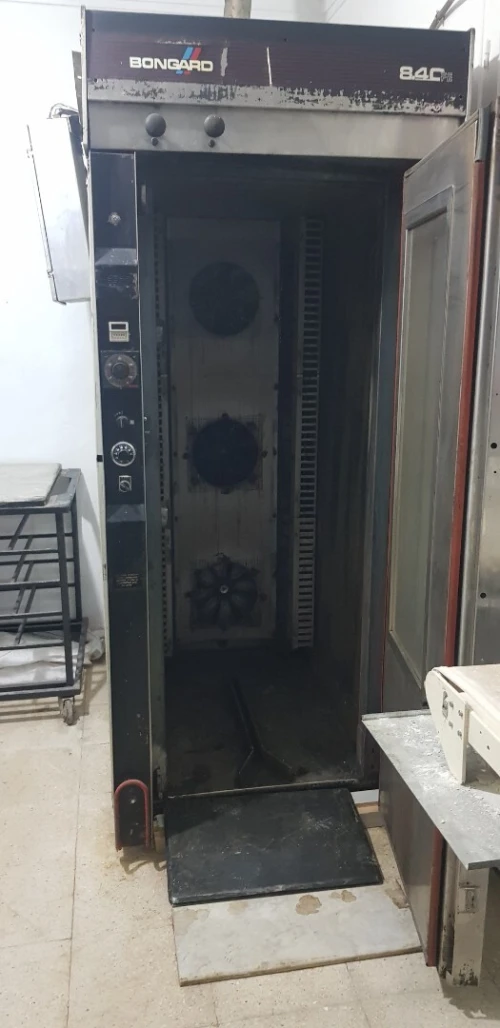 Four ventilé bongard 8.40FE
