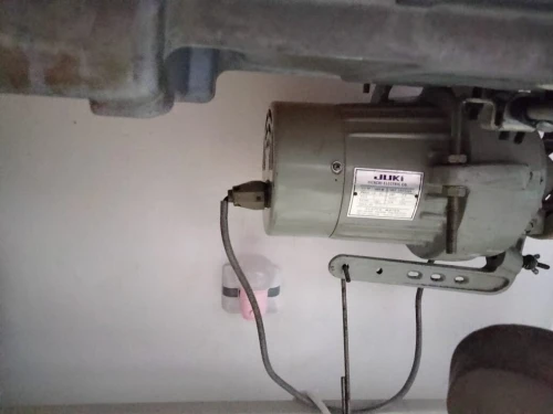 Machine a coudre Droite