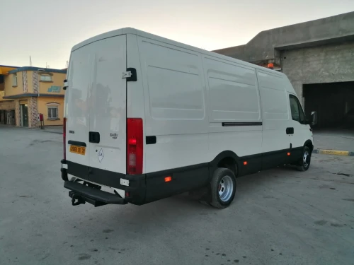 Iveco إفيكو C13 2001
