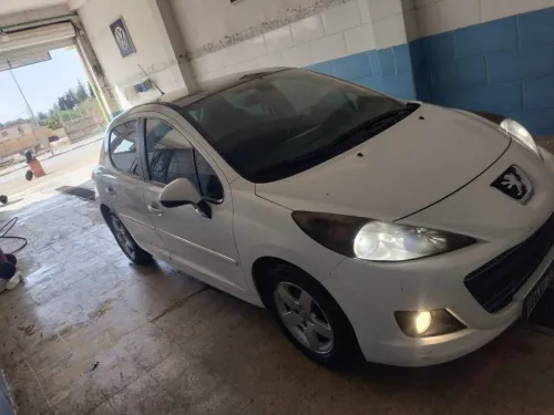 Peugeot 207 2012 