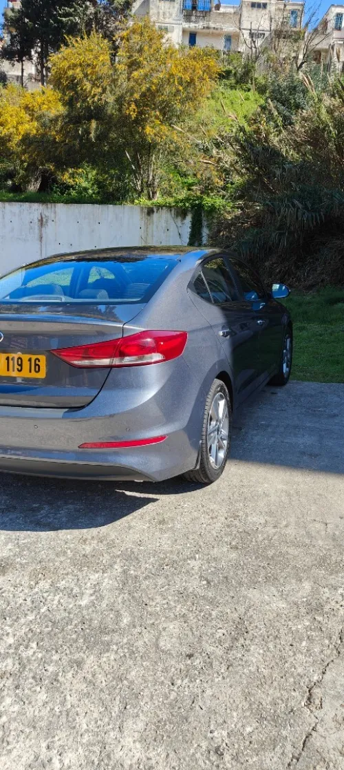 Hyundai Elantra 2019 GLS