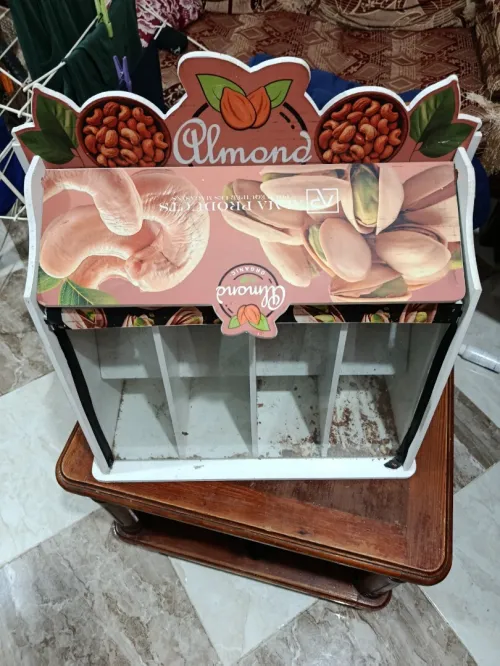 Présentoir de fruits secs عارض المكسرات