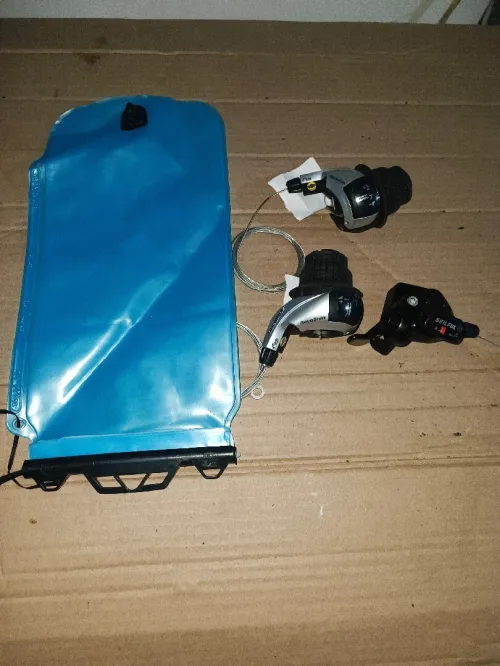 lot de pièces et accessoires vélo original venu de France