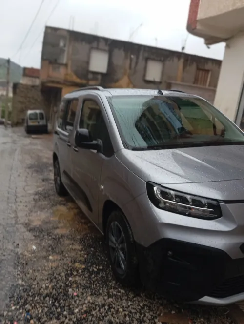 Fiat Doblo 2025 Autre
