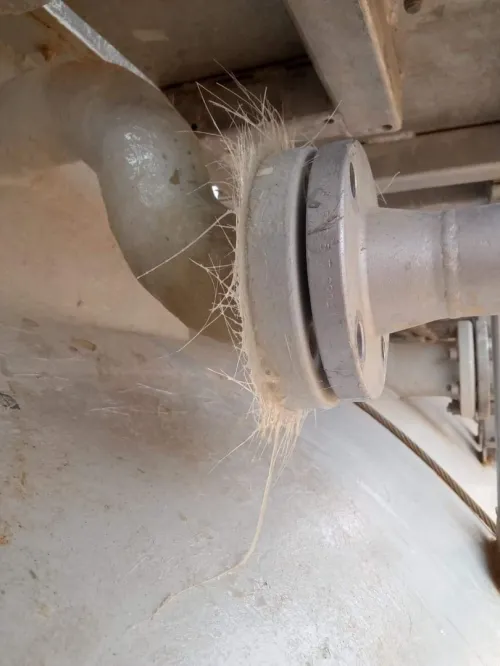 Réparation en PRV / GRP Fibre de verre / fiberglass / Citernes / cuves / conduites / tuyaux