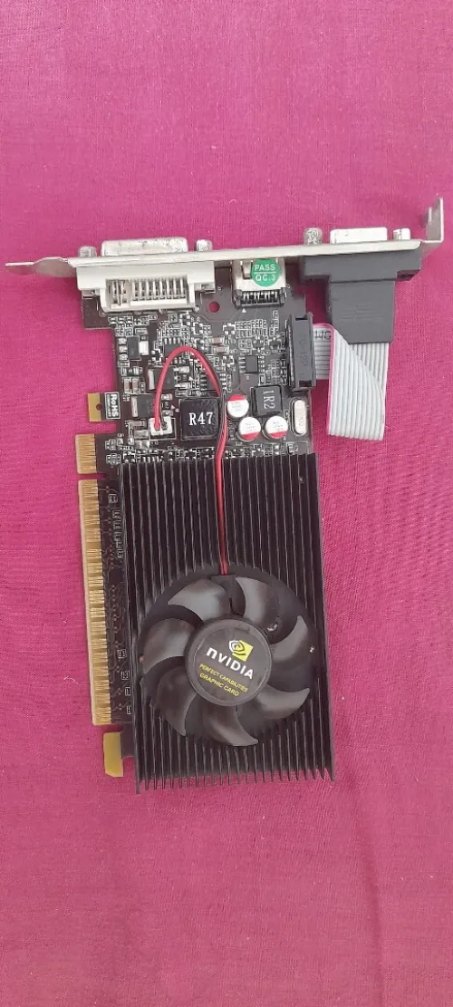 Carte graphique nvidia gt 210 / 1g