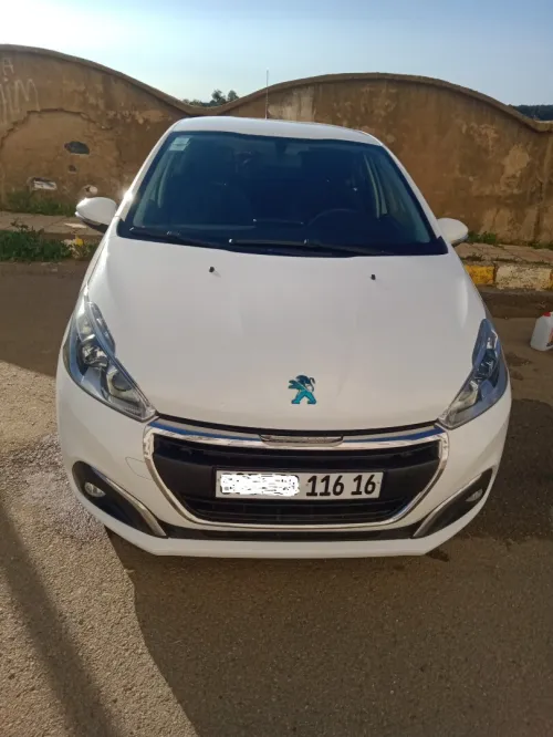 Peugeot 208 2016 Active Facelift
