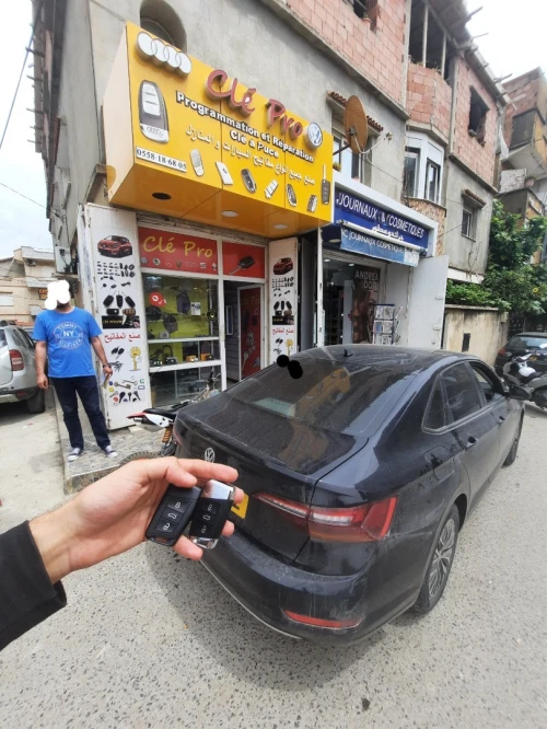 صنع جميع أنواع مفاتيح السيارات والمنازل والمصاعد الهوائية و مرحبا بكم عند cle pro draria sebala 