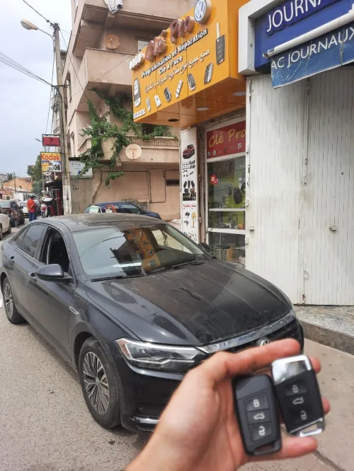 صنع جميع أنواع مفاتيح السيارات والمنازل والمصاعد الهوائية و مرحبا بكم عند cle pro draria sebala 