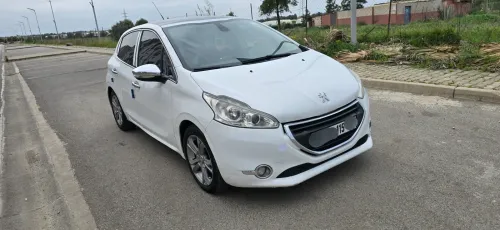 Peugeot 208 2015 Allure