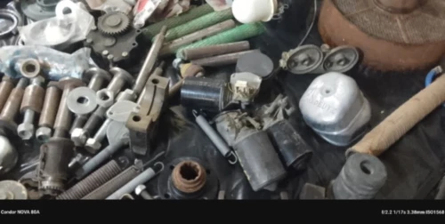 Lot des pièces détachées poids lourds