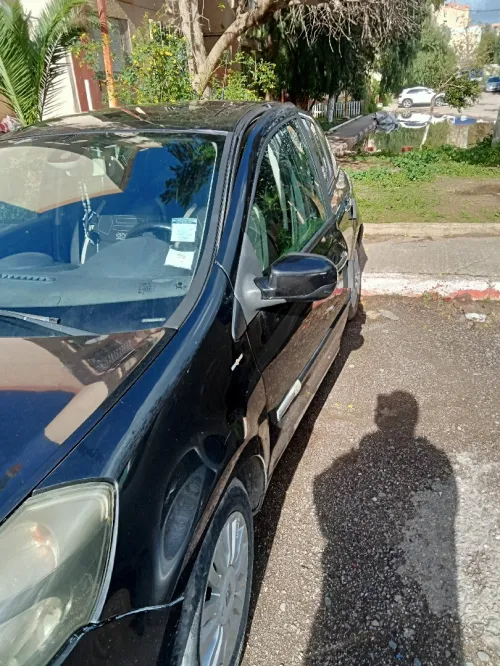 Renault Clio 3 2010 Night and day