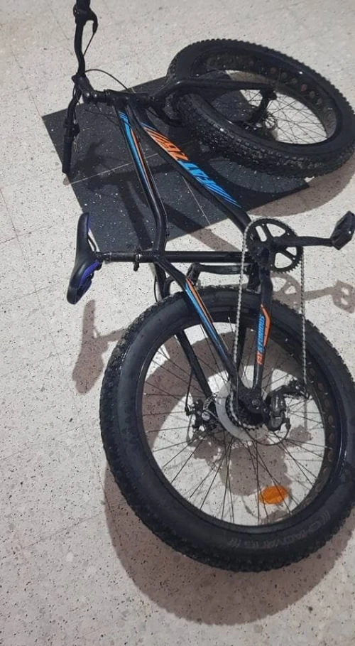 Vélo sport fat bik frein disque.