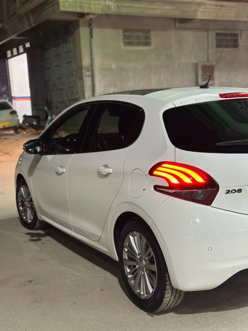 Peugeot 208 2019 Access Facelift