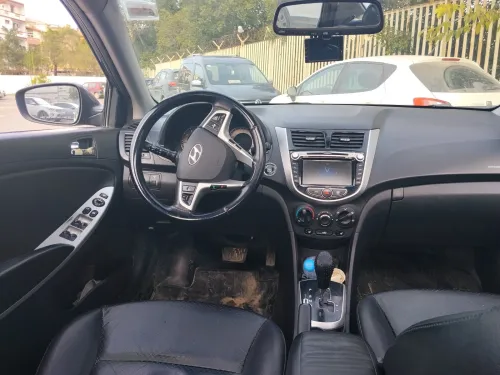 Hyundai Accent RB  4 portes 2018 GLS Prenium
