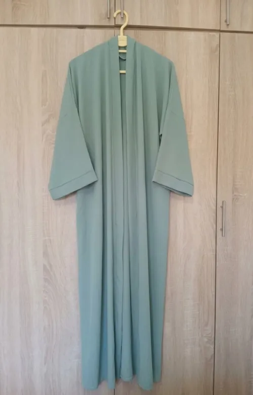La tendance de l'été  متوفر كيمونو جيلي عباءة بألوان مختلفة قماش بارد و خفيف  Kimono gilet abaya été التوصيل متوفر
